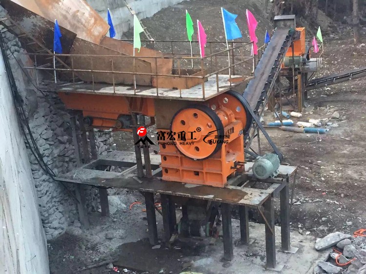 鵝卵石制砂機(jī)生產(chǎn)線處理能力大，投資成本低