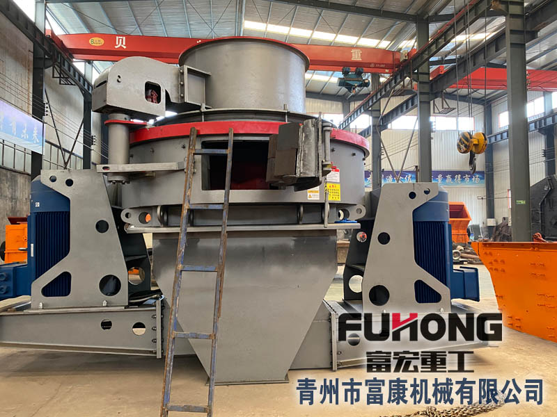 鵝卵石制砂機(jī)多少錢(qián)一臺(tái)？環(huán)保鵝卵石制砂機(jī)結(jié)構(gòu)組成